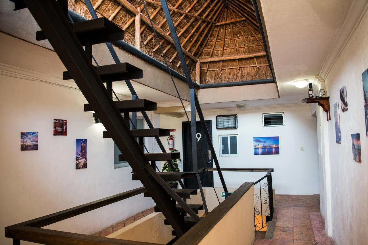 Deja Hostel Плая дел Кармен Екстериор снимка